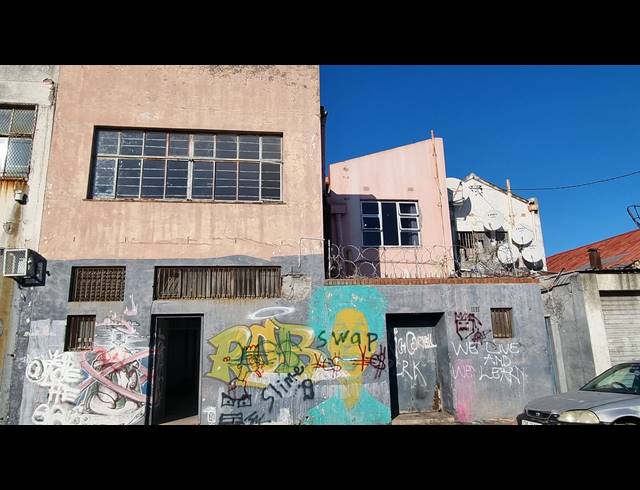 500M² BUILDING FOR SALE IN WOODSTOCK